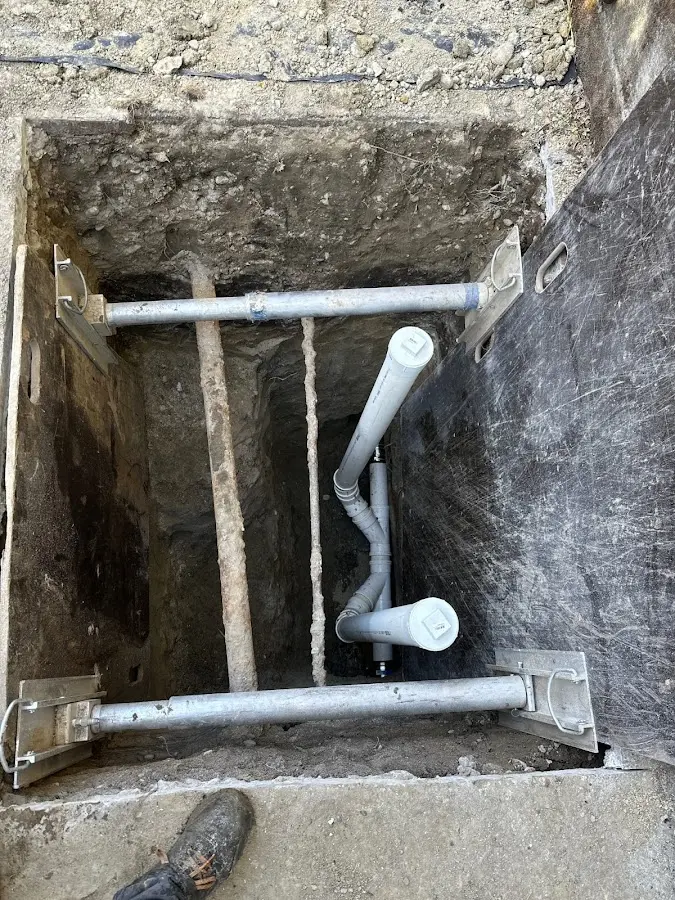 Experienced plumber completing Drain Cleaning work in Robbinsdale
